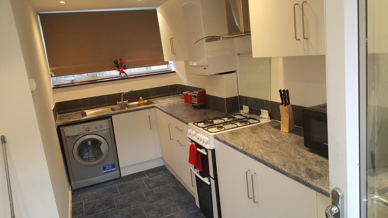 Vetrelax Basildon Newly Refurbished 3Bed House Aparthotel Buitenkant foto