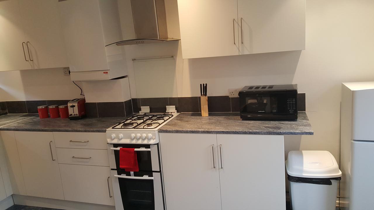 Vetrelax Basildon Newly Refurbished 3Bed House Aparthotel Buitenkant foto