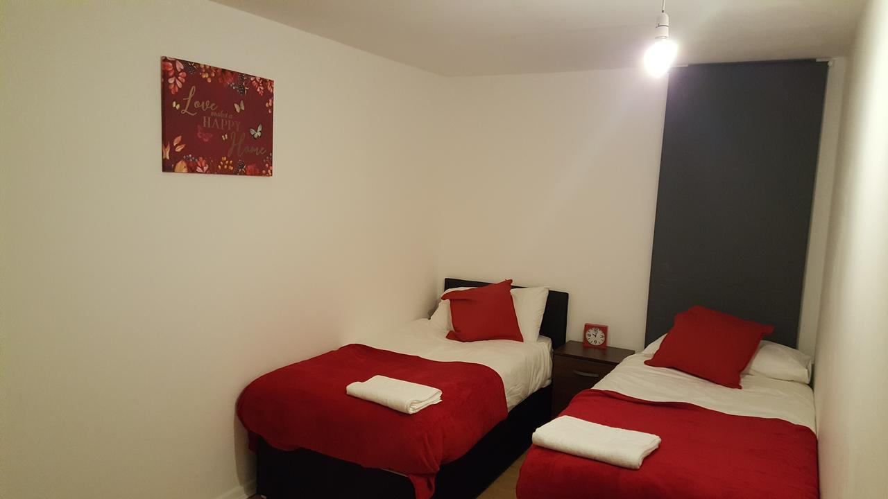 Vetrelax Basildon Newly Refurbished 3Bed House Aparthotel Buitenkant foto