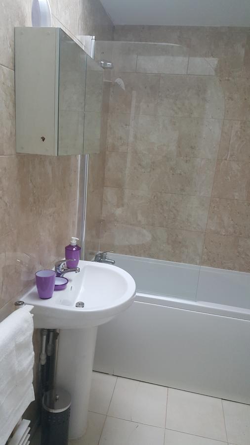 Vetrelax Basildon Newly Refurbished 3Bed House Aparthotel Buitenkant foto