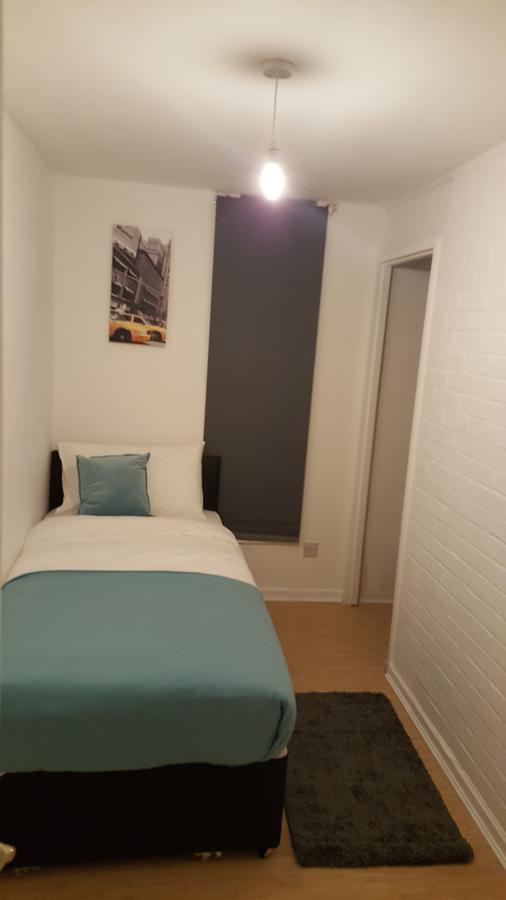 Vetrelax Basildon Newly Refurbished 3Bed House Aparthotel Buitenkant foto