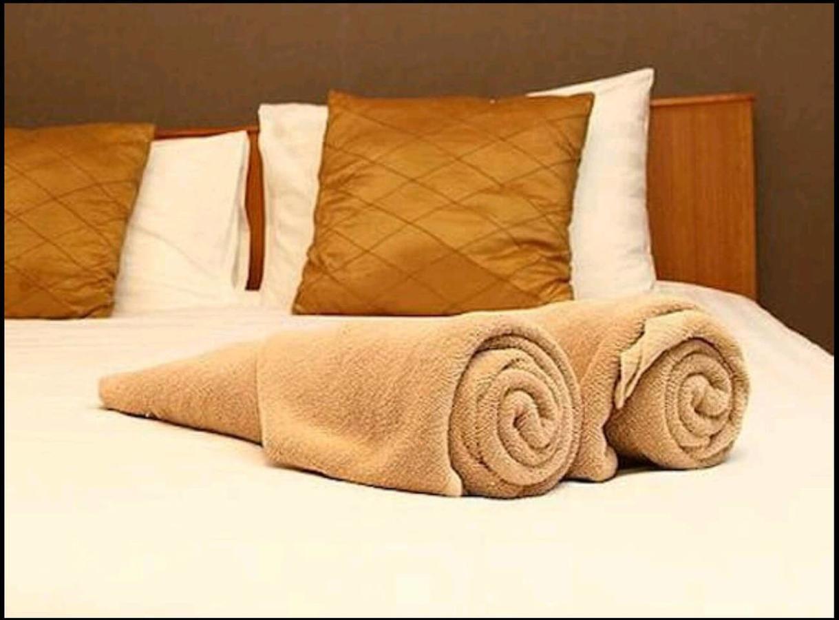 Vetrelax Basildon Newly Refurbished 3Bed House Aparthotel Buitenkant foto