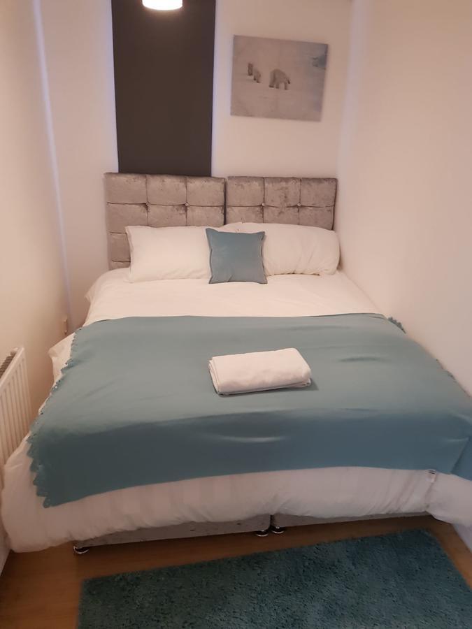 Vetrelax Basildon Newly Refurbished 3Bed House Aparthotel Buitenkant foto